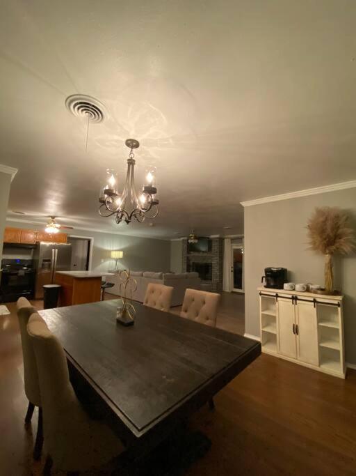 Large Modern Family Home! سونكي المظهر الخارجي الصورة